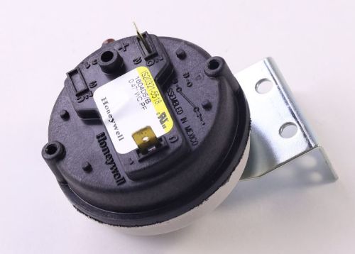 Picture of PRESSURE SWITCH .47